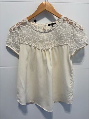 Monteau Cream Floral Lace Short Sleeve Blouse
